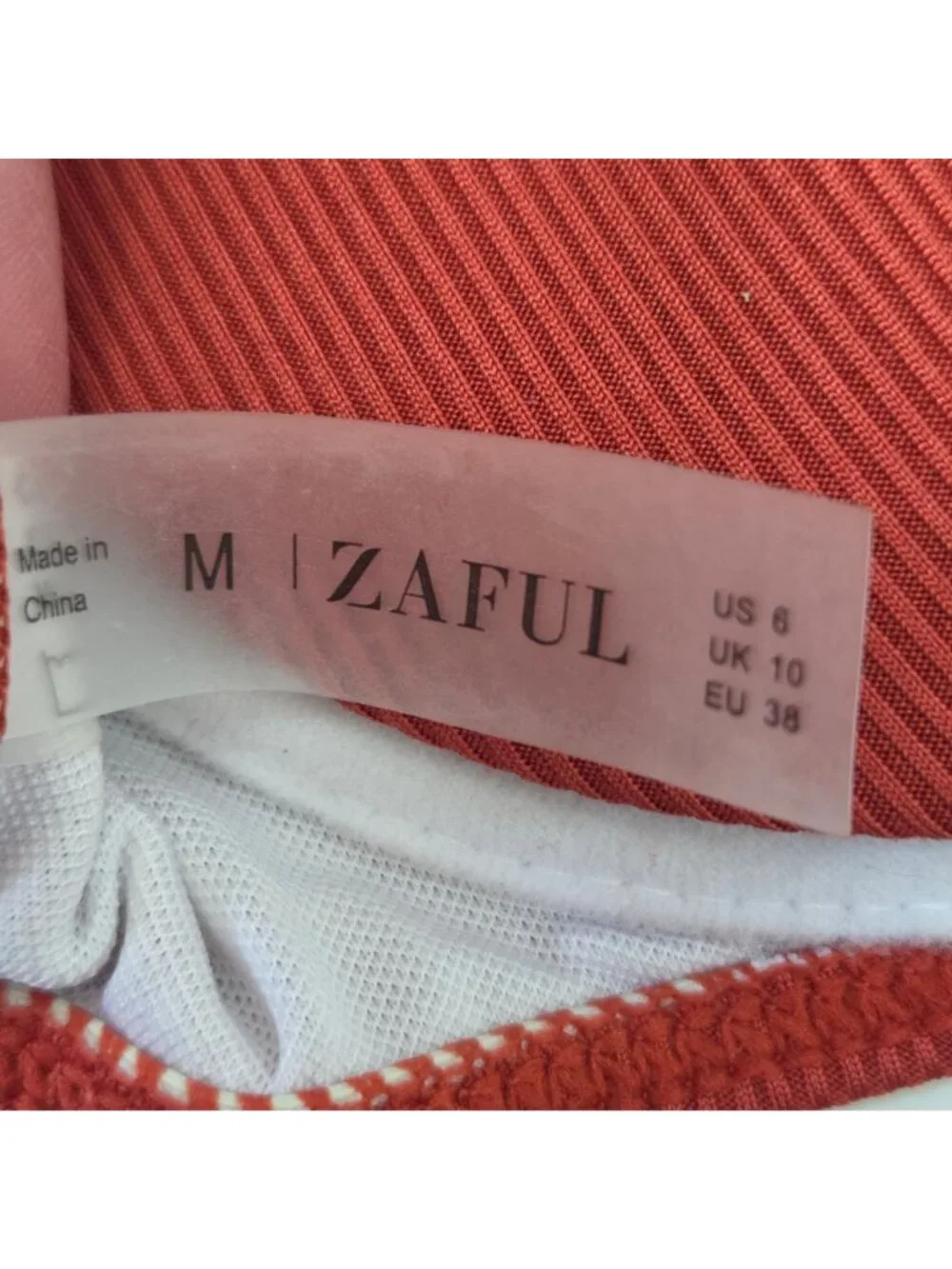 Zaful Ribbed Bikini Set W/ Ruffled Straps & High-Leg Bottoms Cranberry Size M - Picture 8 of 15